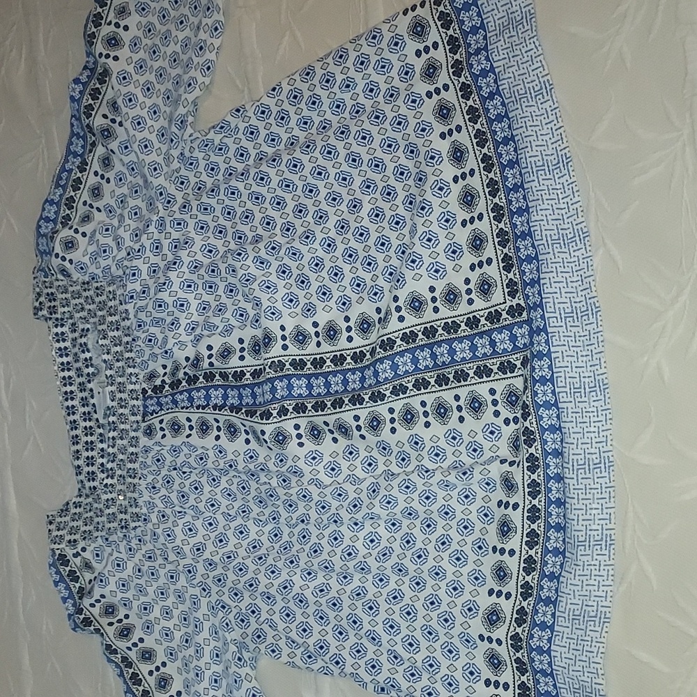 Intro Blouse - Picture 8 of 10